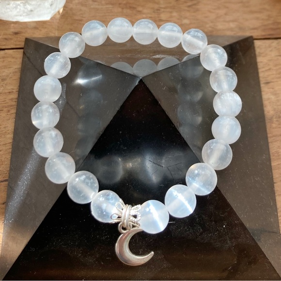 Selenite Moon 🤍 Bracelet - Picture 2 of 11